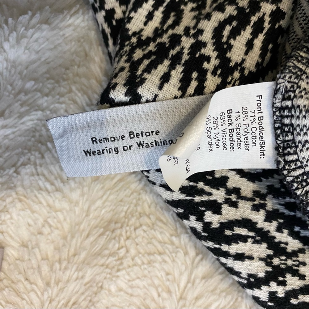 Madewell Black and White Textured Fit-and-Flare Dress - Picture 11 of 11
